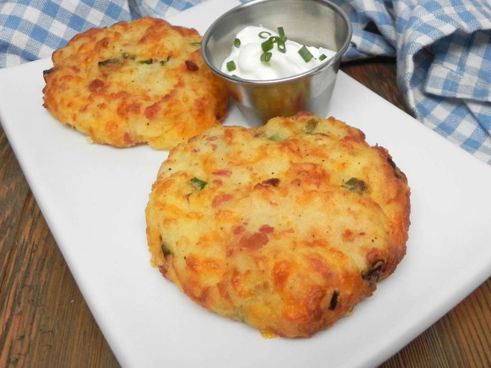 Air Fryer Loaded Mashed Potato Cakes