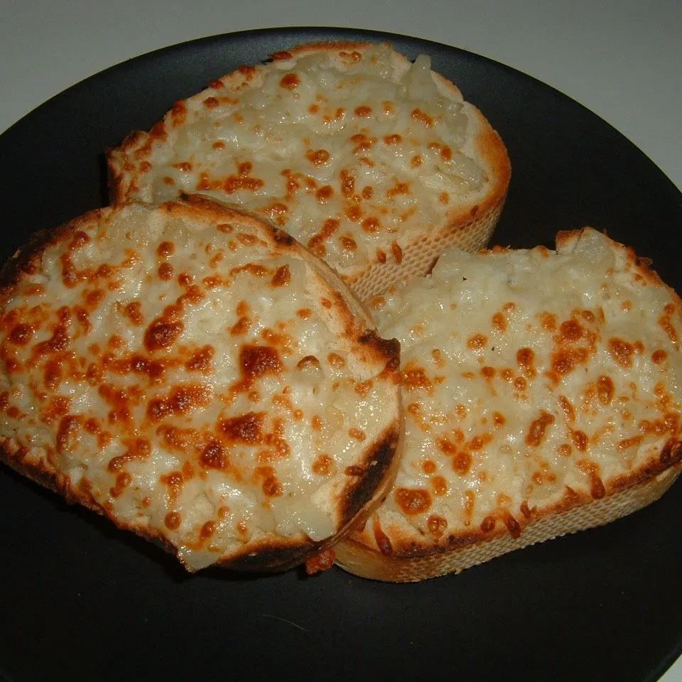 Cheese Onion Garlic Bread