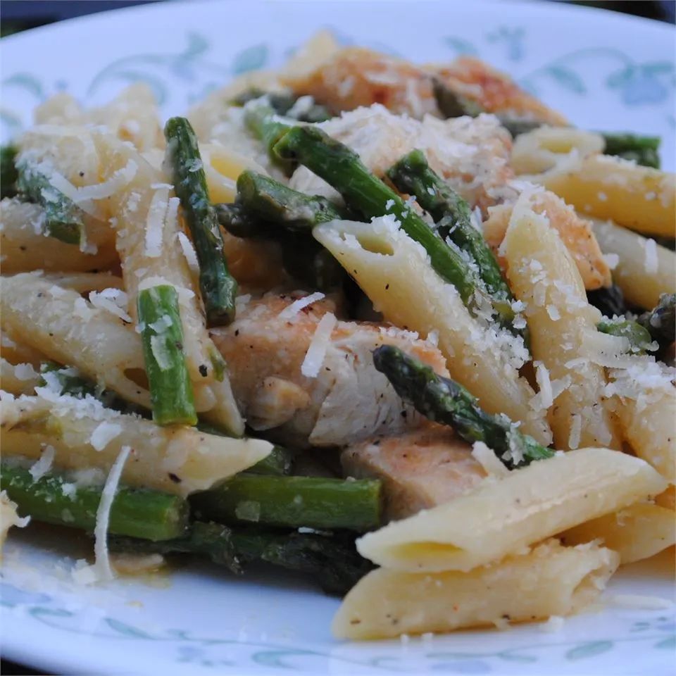 Chicken and Asparagus with Penne Pasta