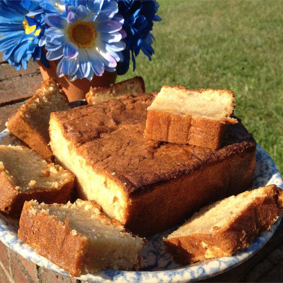 Moist Peach Pound Cake