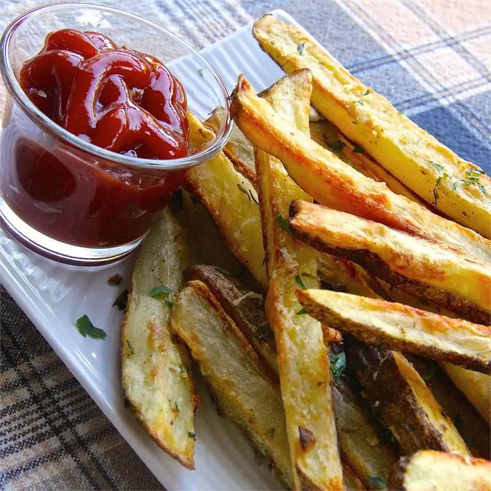 Oven-Baked Garlic and Parmesan Fries