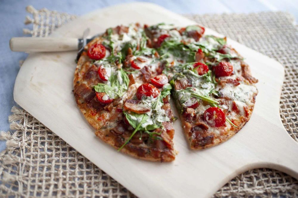 BLAT Pizza with Basil Mayo