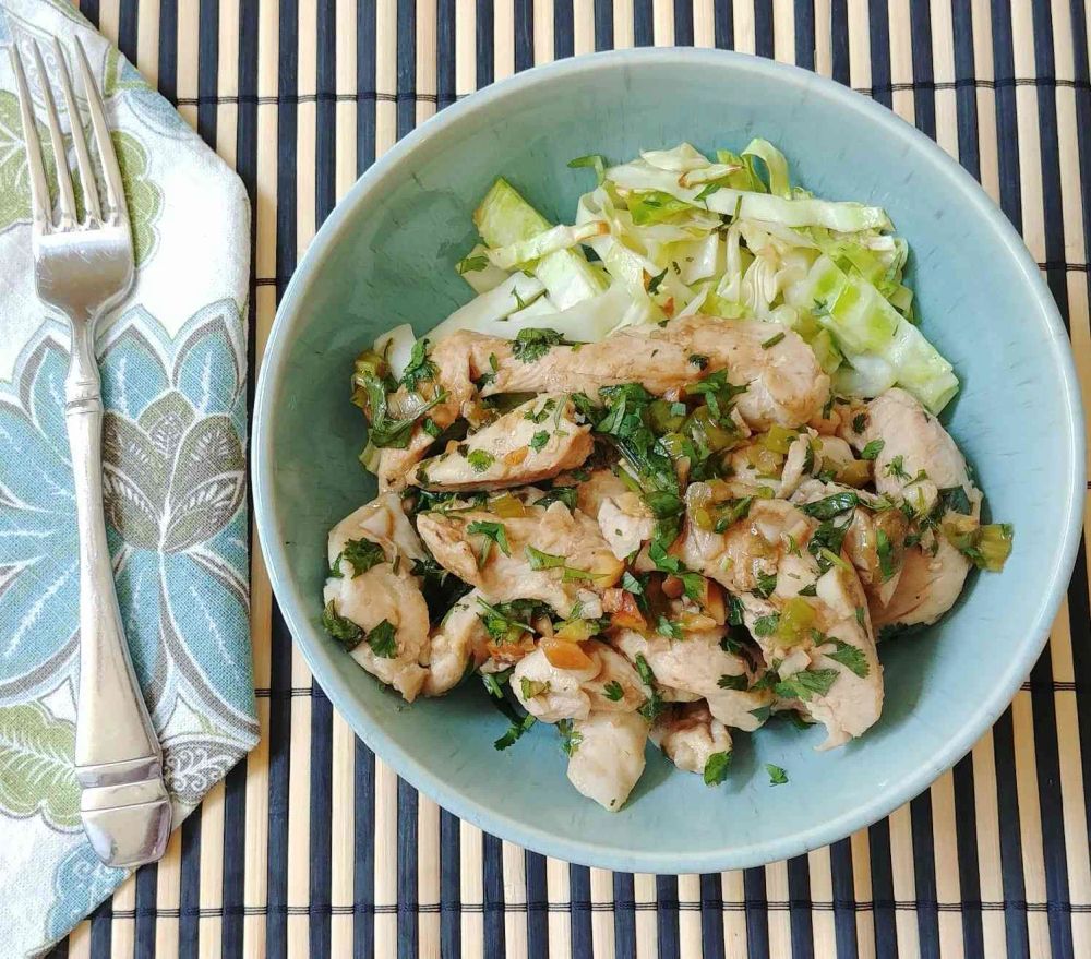 Cilantro Chicken with Peanuts