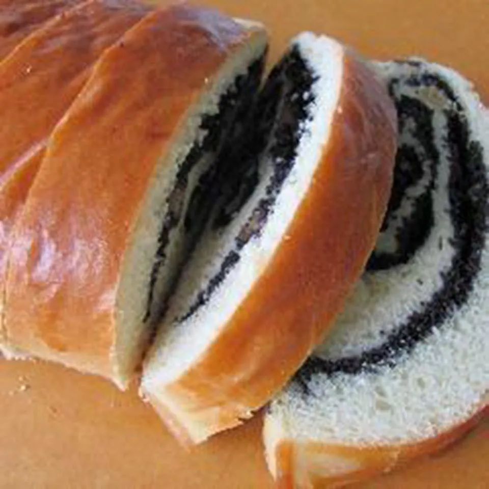 Russian Poppy Seed Roll