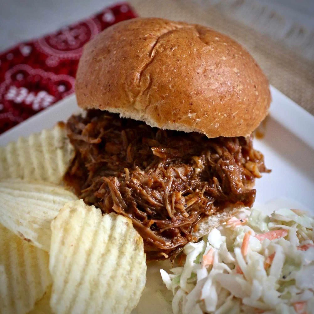 Instant Pot Pulled Pork Sandwiches