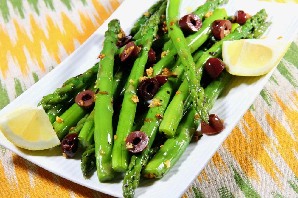 Spicy Asparagus with Garlic