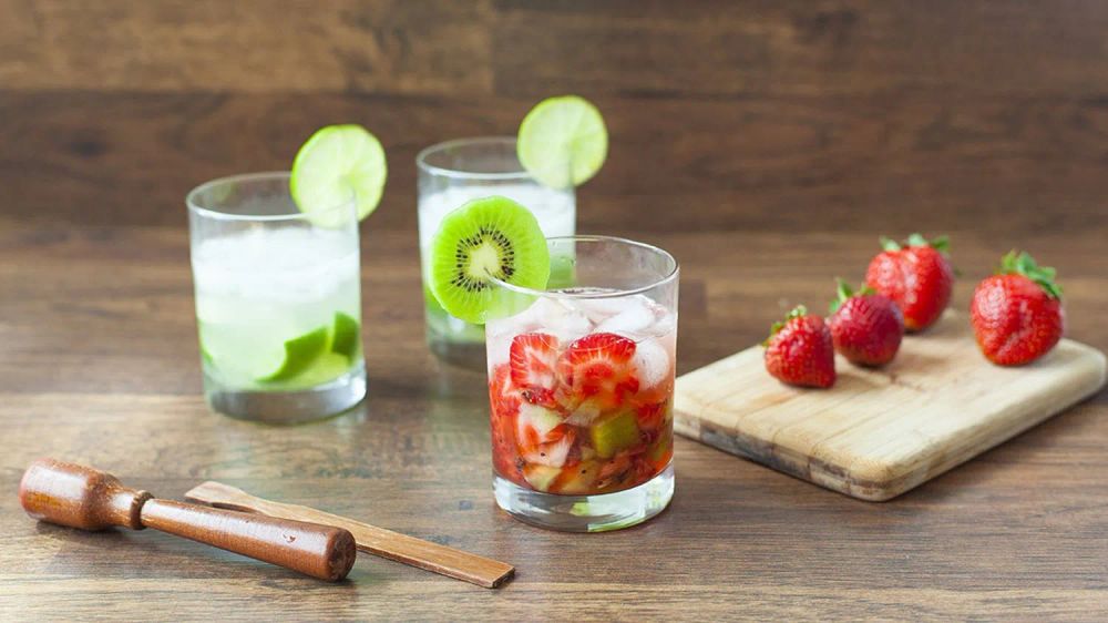 Strawberry Kiwi Caipirinha