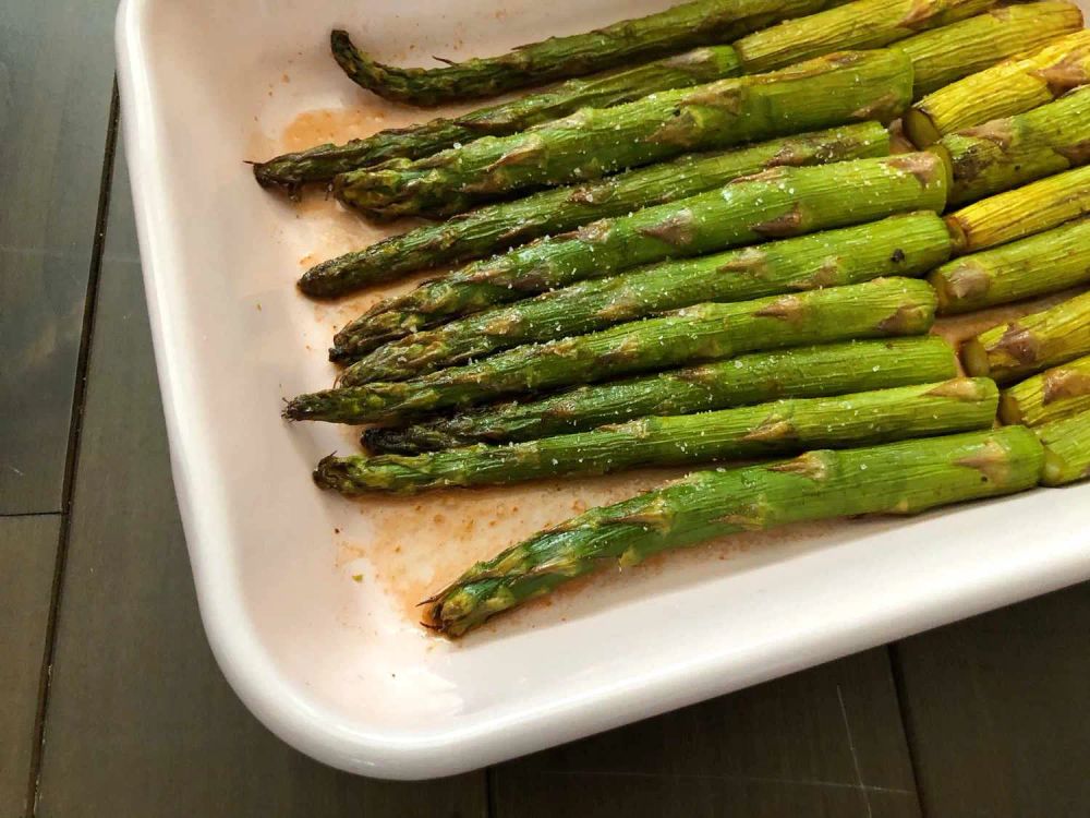 Air Fryer Honey-Sriracha Asparagus