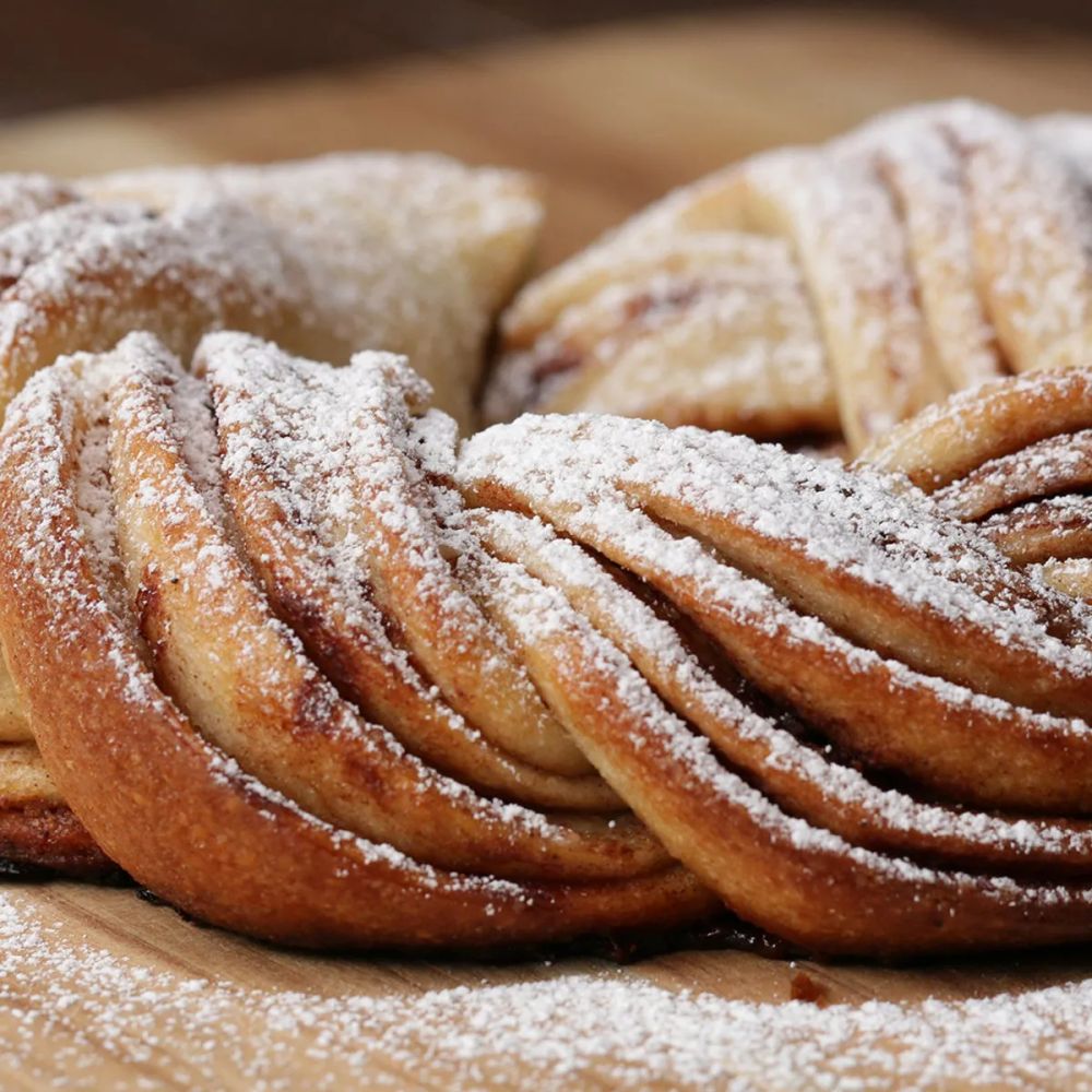 Cinnamon Sugar Butter Braid