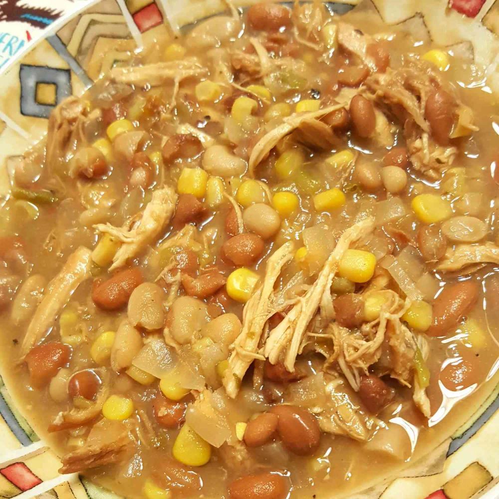 Easy Slow Cooker White Chicken Chili