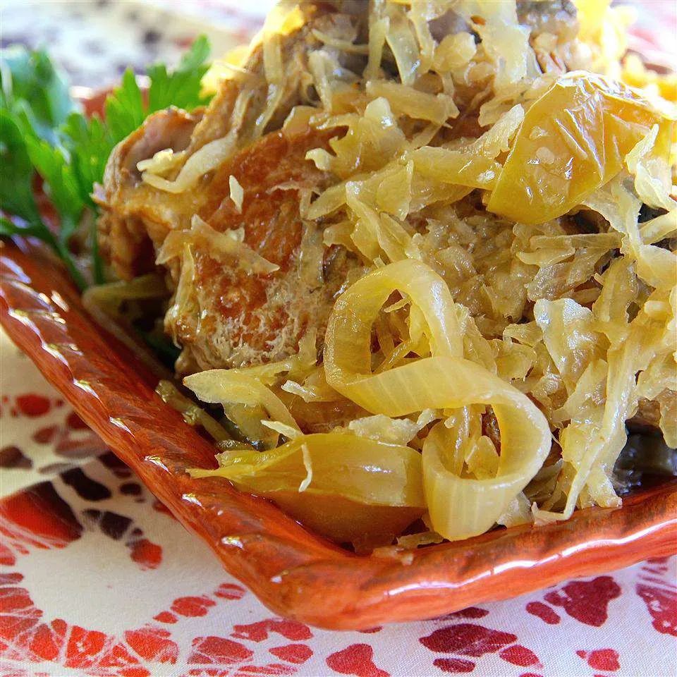 Slow Cooker Pork and Sauerkraut with Apples