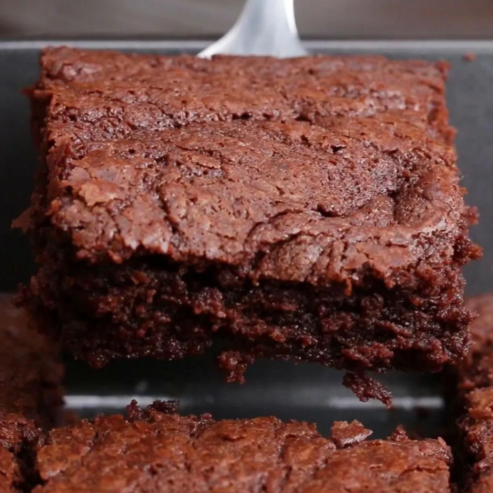 3-Ingredient Hazelnut Brownies