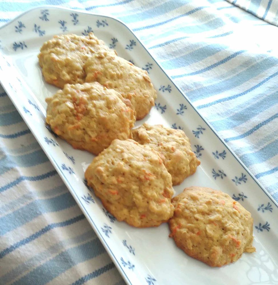 Carrot Cake Oatmeal Cookies