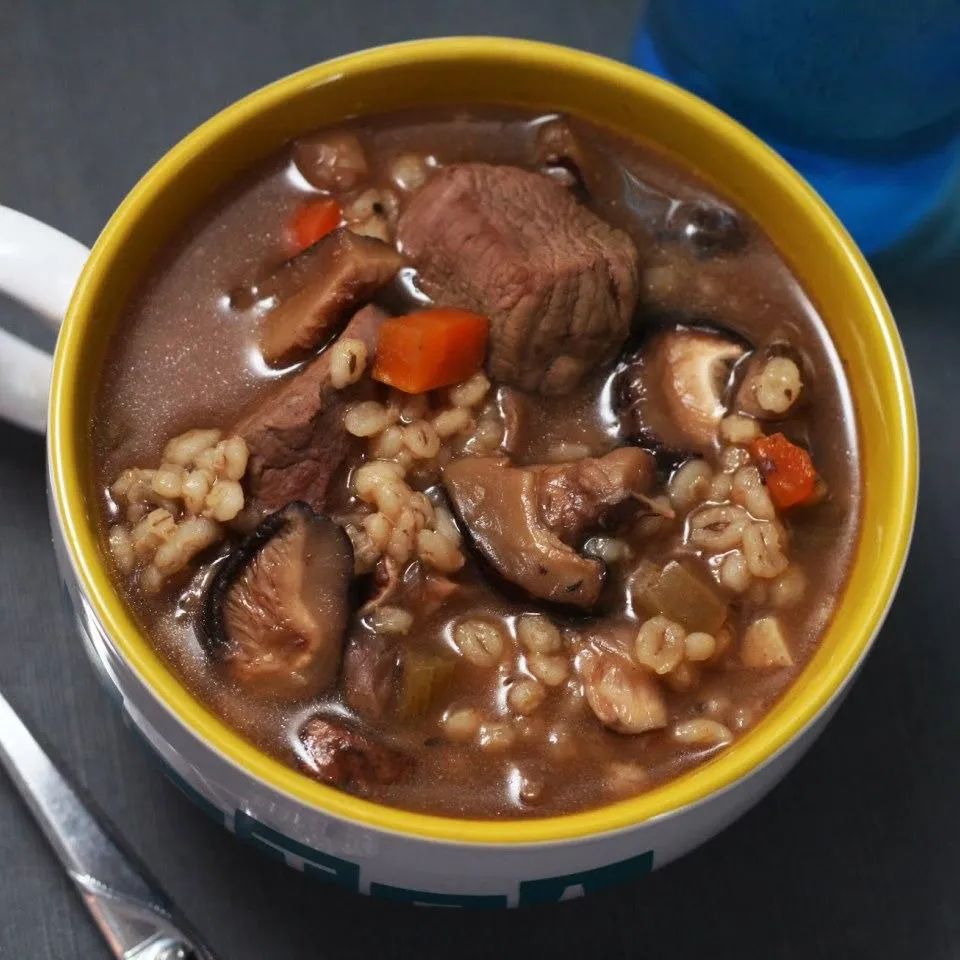 Kelly's Slow Cooker Beef, Mushroom, and Barley Soup