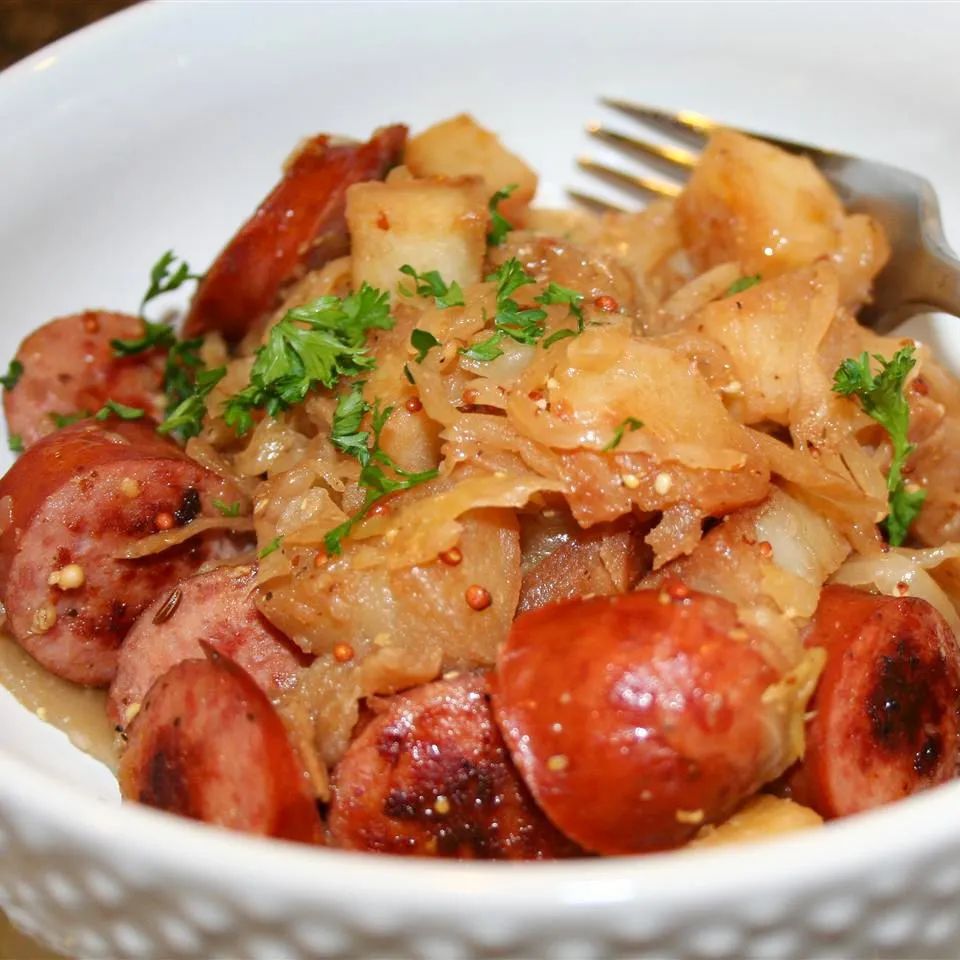 Smoked Sausage with Potatoes, Sauerkraut & Ale