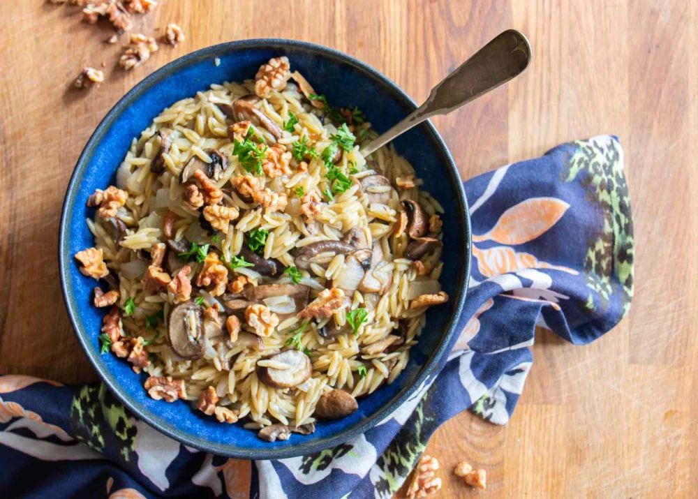 Orzo with Mushrooms and Walnuts