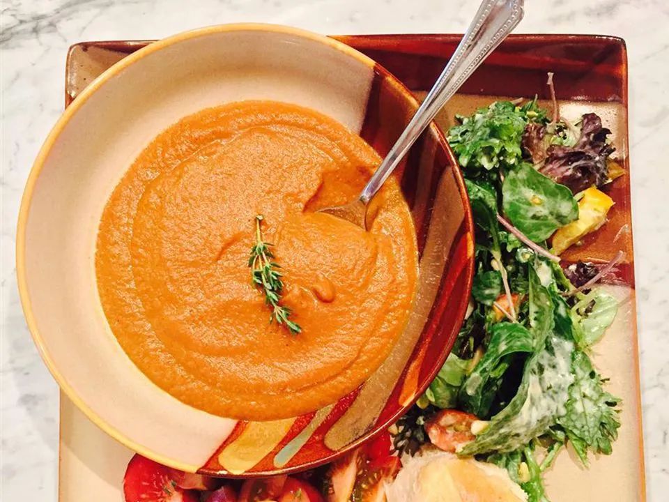 Roasted Carrot and Cauliflower Curried Soup