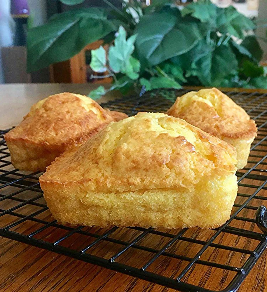 Pan de Elote Facil (Easy Corn Bread)