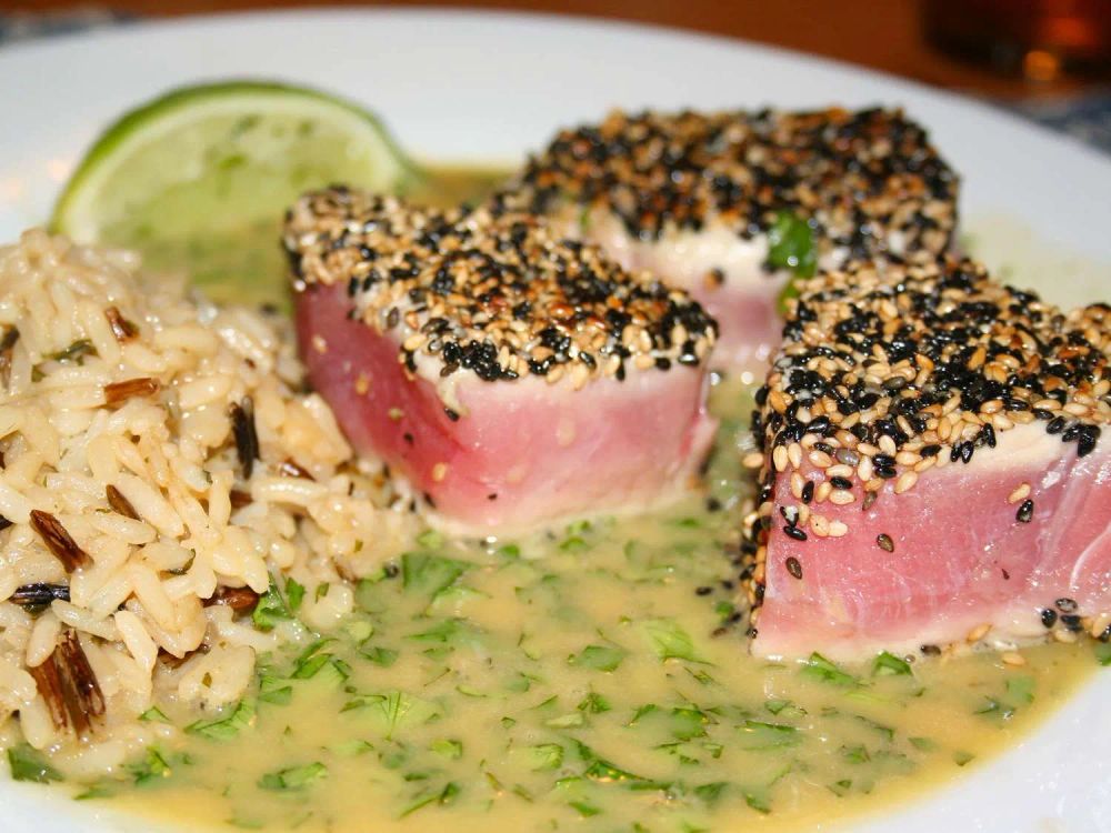 Seared Tuna with Wasabi-Butter Sauce