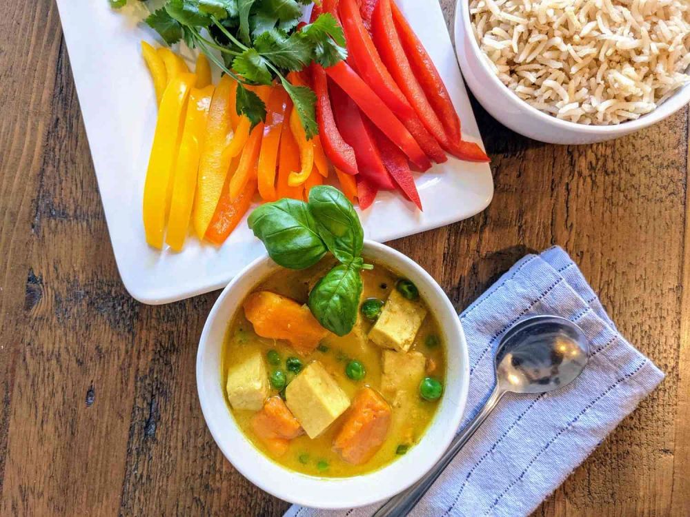 Easy Vegan Coconut Curry with Tofu