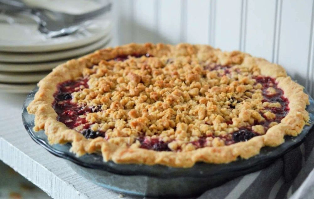 Best Homemade Blackberry Pie