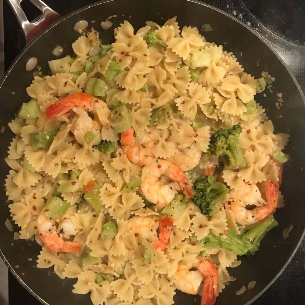 Kahala's Shrimp and Broccoli Toss