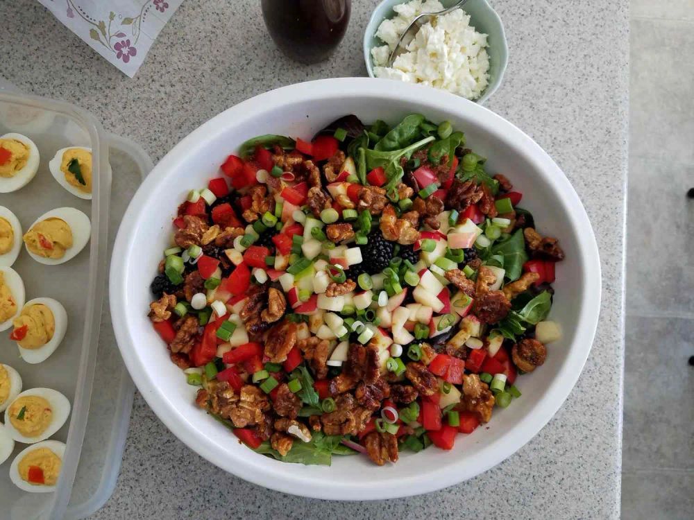 Spinach Salad with Apple, Honey-Roasted Walnuts, and Blackberry Vinaigrette