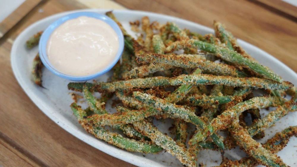 Green Bean Fries with Spicy Mayo