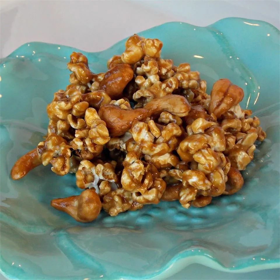 Cashew Caramel Corn