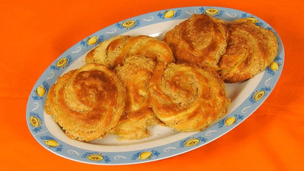 Cypriot Tahini Pies with Orange Flavor