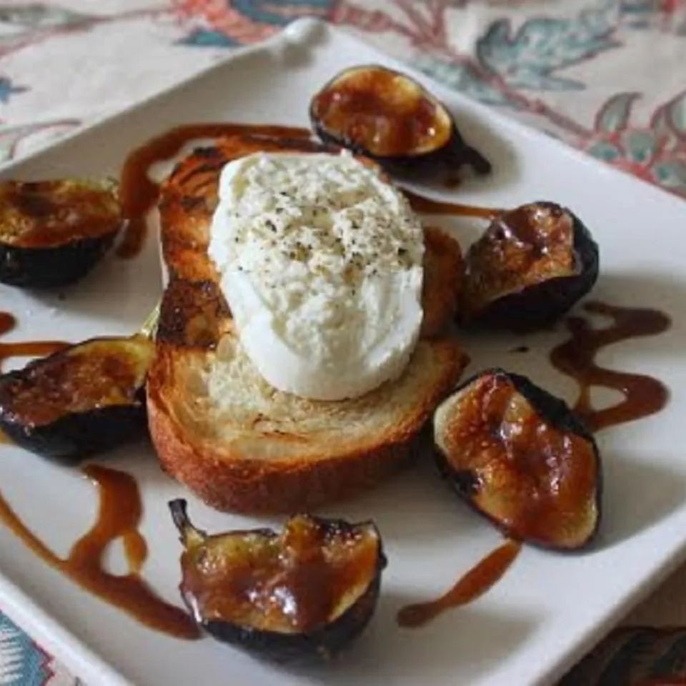 Burrata Bruschetta with Figs