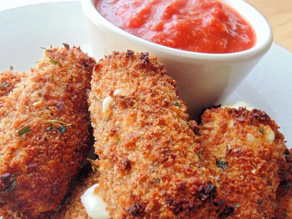 Light and Baked Mozzarella Sticks