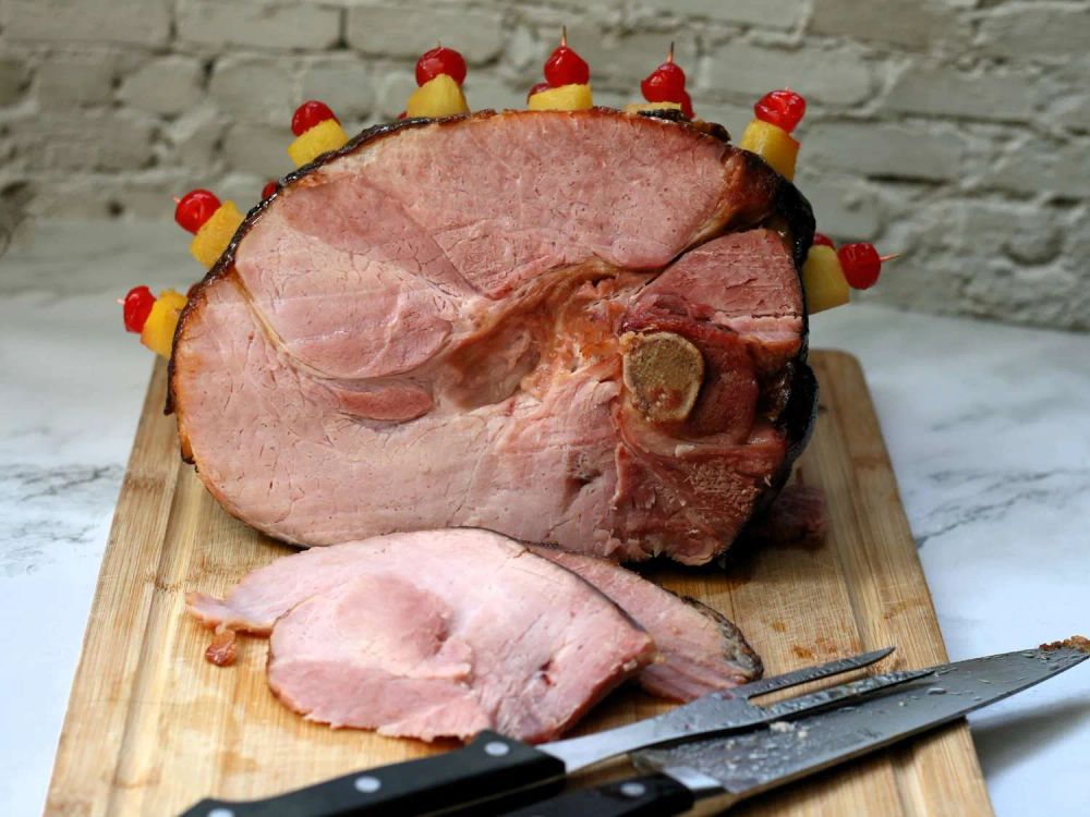 Baked Ham with Sweet Glaze