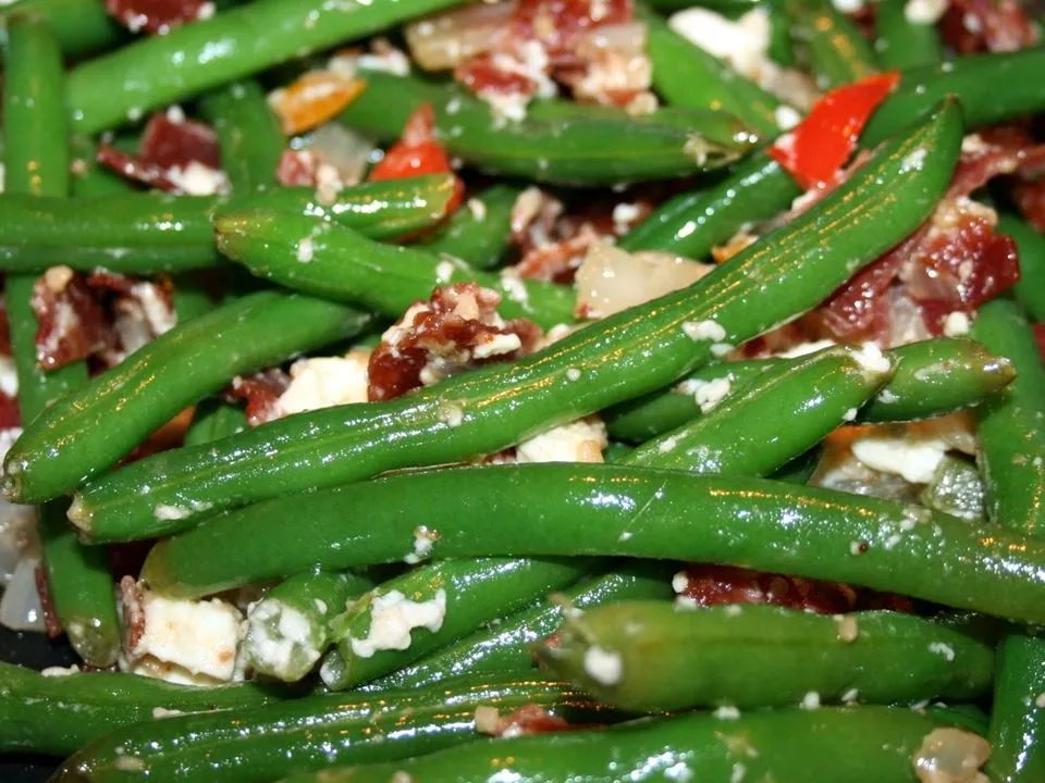 Green Beans with Feta and Bacon