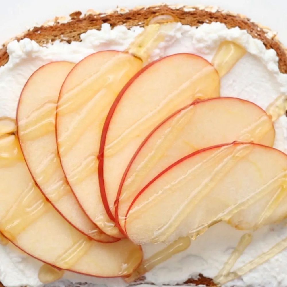 Ricotta And Apple Toast