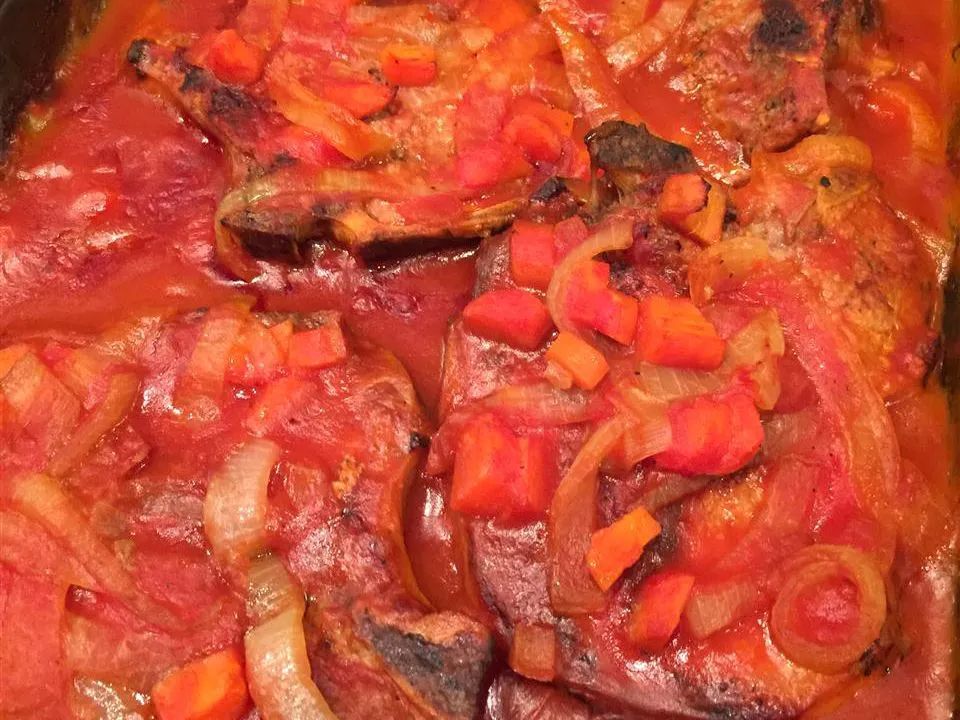 Pork Chops in Red Sauce