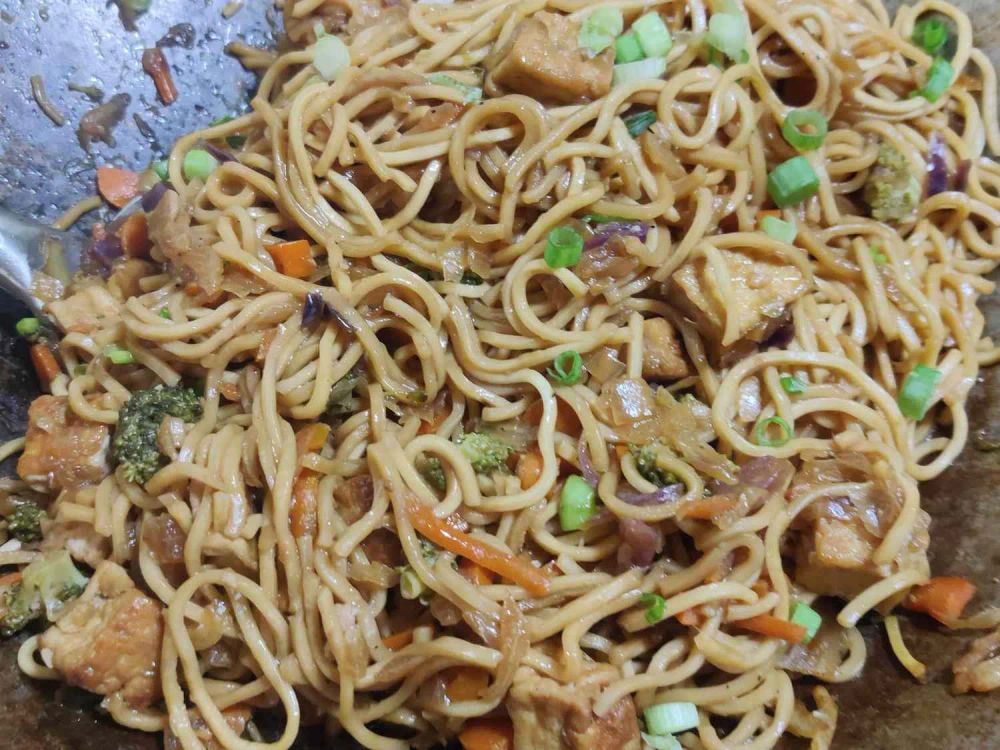 Easy Teriyaki Tofu Lo Mein