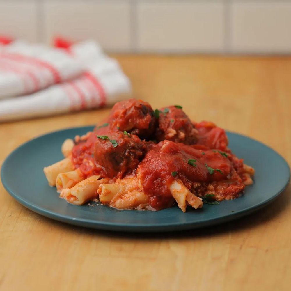 Slow Cooker Ziti And Meatballs