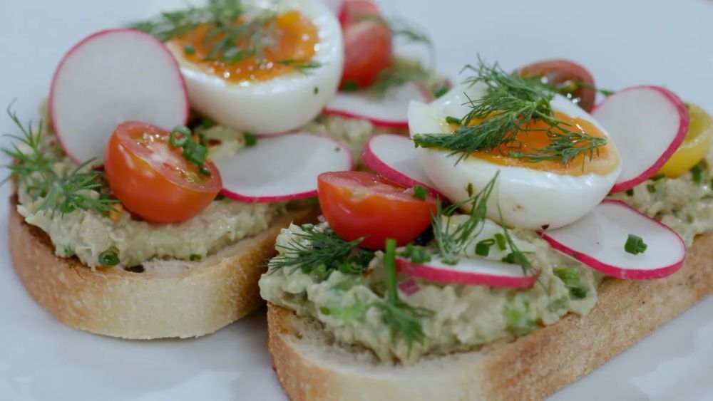 Tuna Avocado Tartine