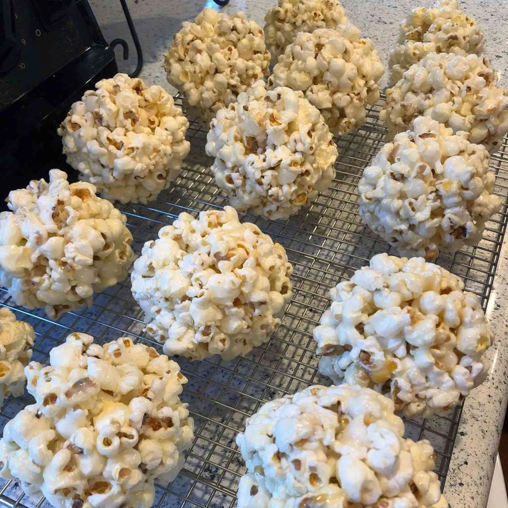 Best Ever Popcorn Balls