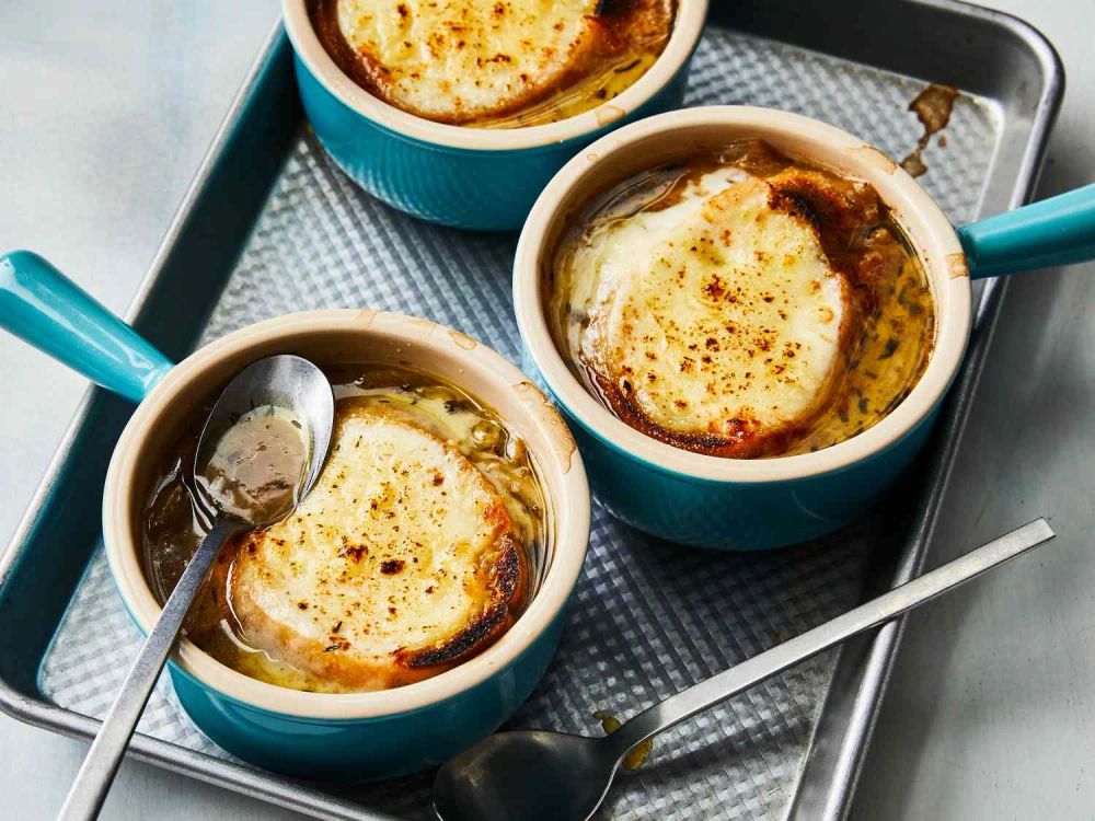 Rich and Simple French Onion Soup