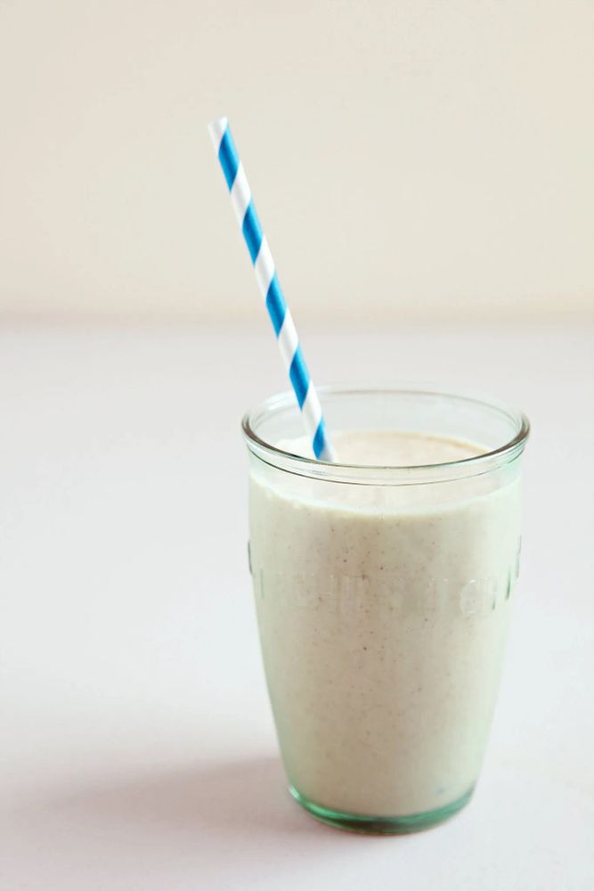 Banana Smoothie with Yogurt, Almond Butter, and Oats