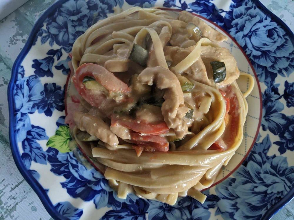 Slow Cooker Thai Peanut Chicken