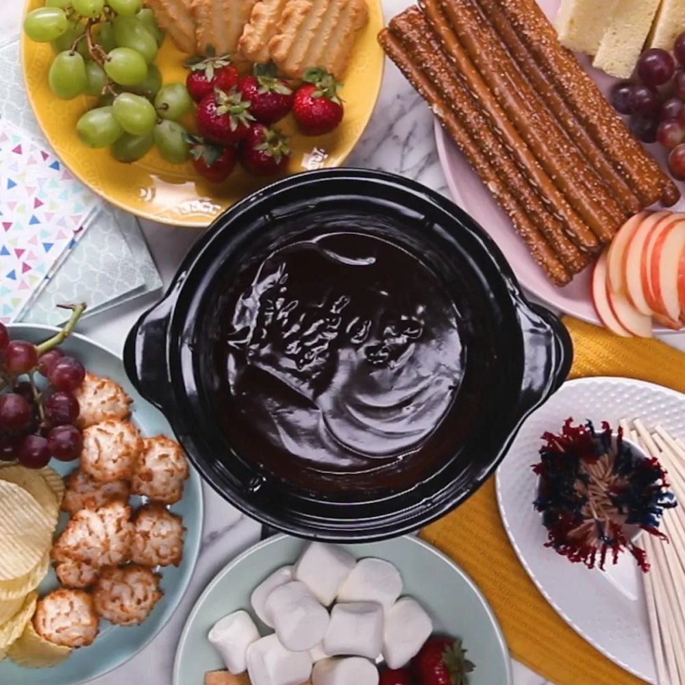 Slow Cooker Chocolate Fondue