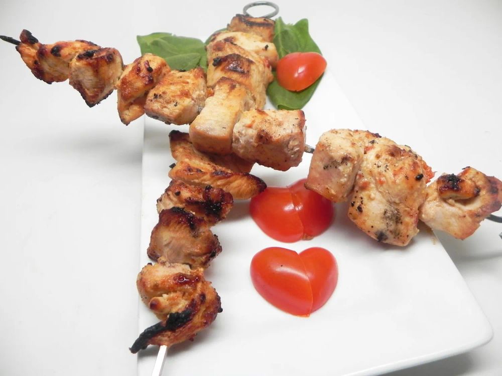 Shish Tawook (Mediterranean Chicken Kabobs)