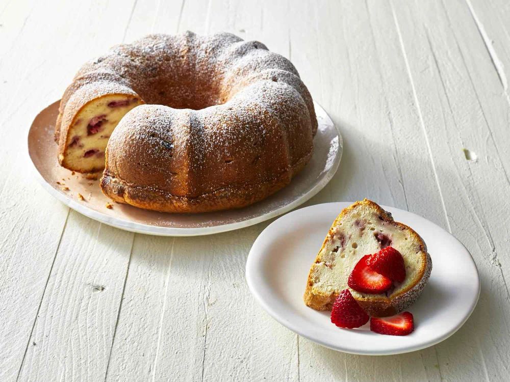 Strawberry Cream Cheese Pound Cake