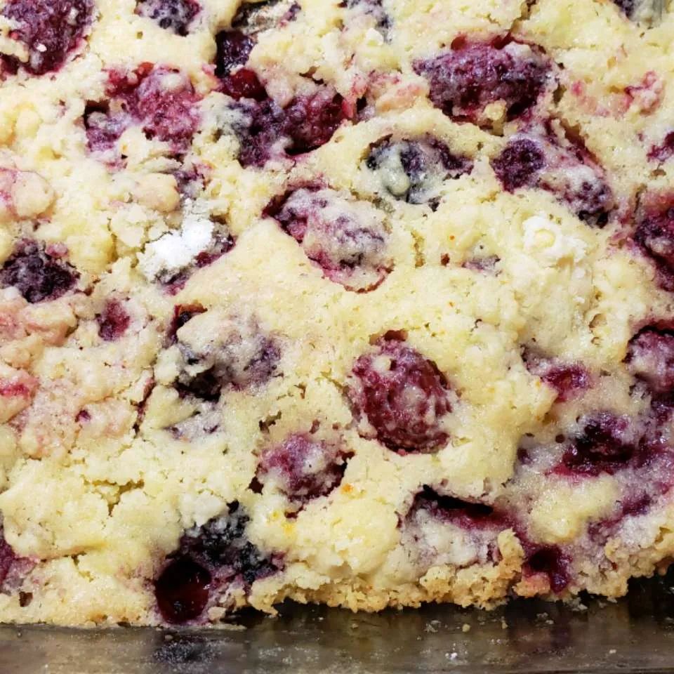 Grammy's Easy Blackberry Cobbler