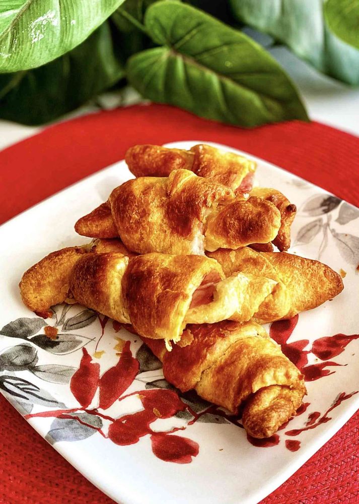 Air Fryer Ham and Cheese Crescent Rolls