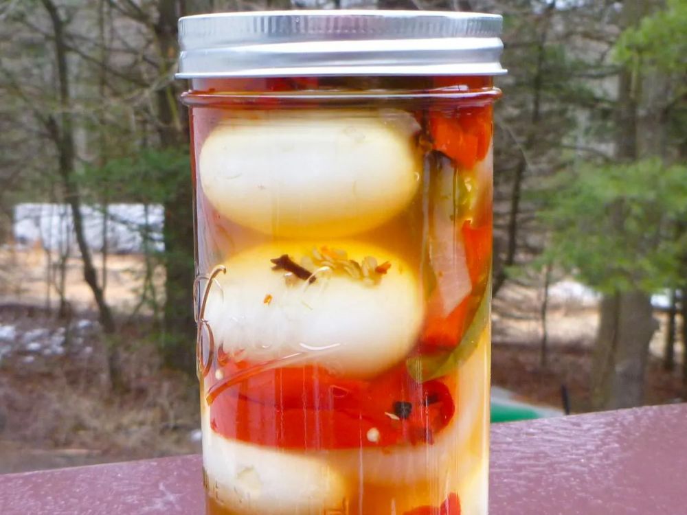 Garlic Pickled Eggs