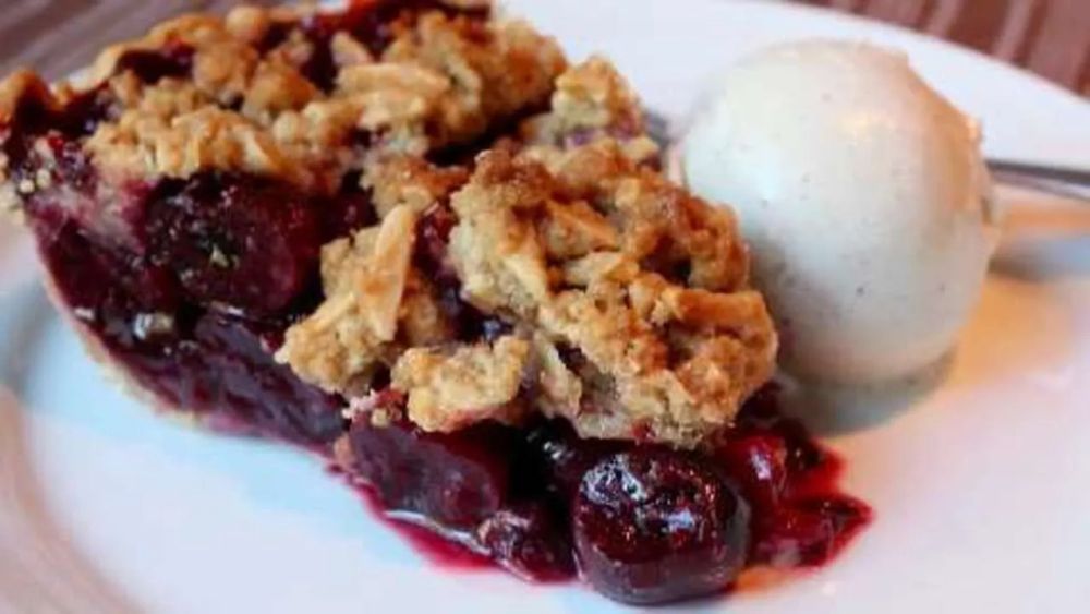 Cherry Pie with Almond Crumb Topping